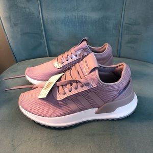 Women adidas running shoes